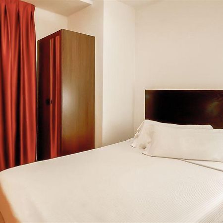 Kubik Hotel Caces المظهر الخارجي الصورة