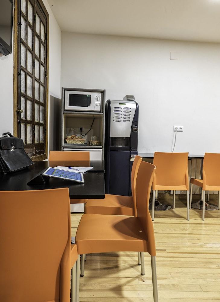 Kubik Hotel Caces المظهر الخارجي الصورة