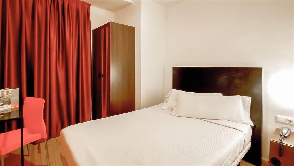 Kubik Hotel Caces المظهر الخارجي الصورة